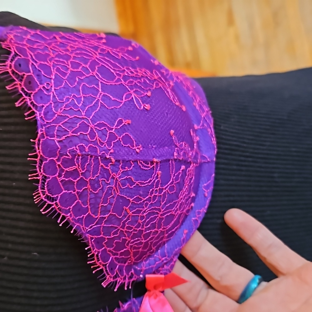Bra - Picture 3 of 3
